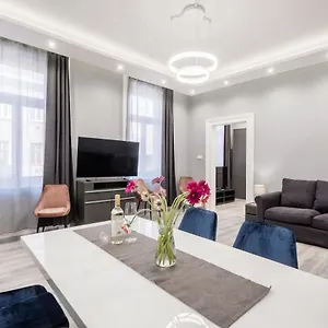 hotellátogatás