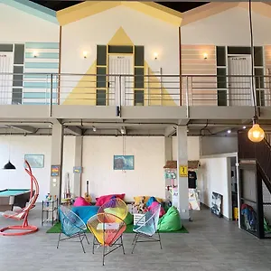  Hostal Hut Indonesia